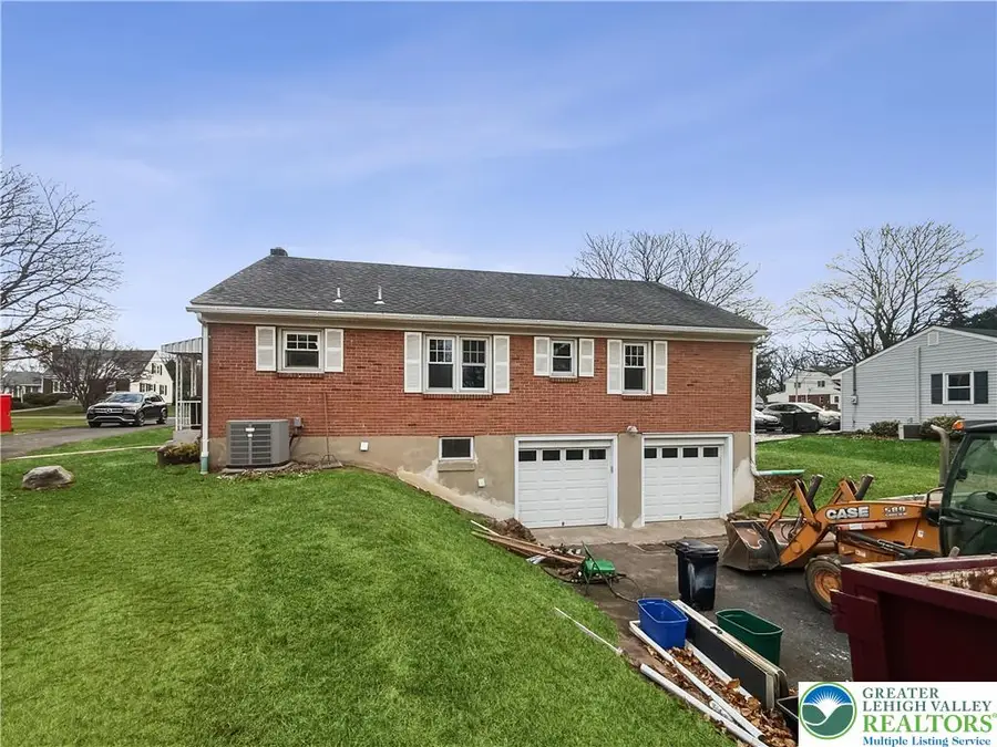 3843 E Hopewell Road, Center Valley, PA 18034 - Image #2