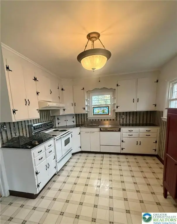 3843 E Hopewell Road, Center Valley, PA 18034 - Image #3