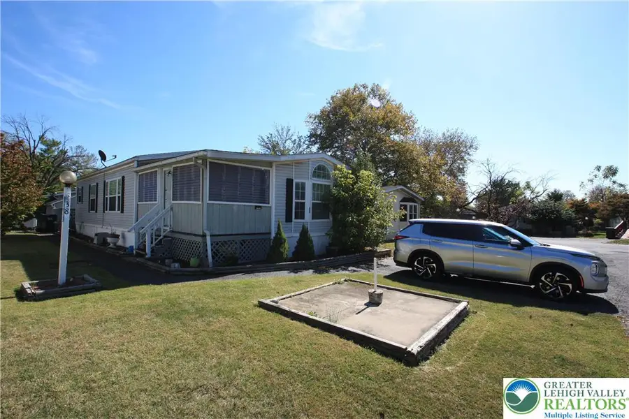 38 Oakwood Court, East Allen, PA 18014 - Image #2