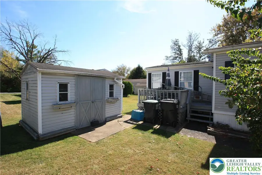 38 Oakwood Court, East Allen, PA 18014 - Image #3