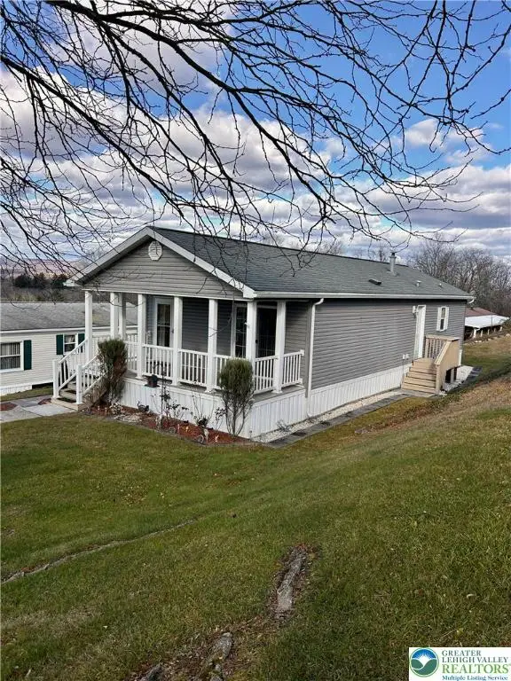 203 Independence, Upper Mount Bethel, PA 18343 - Image #2