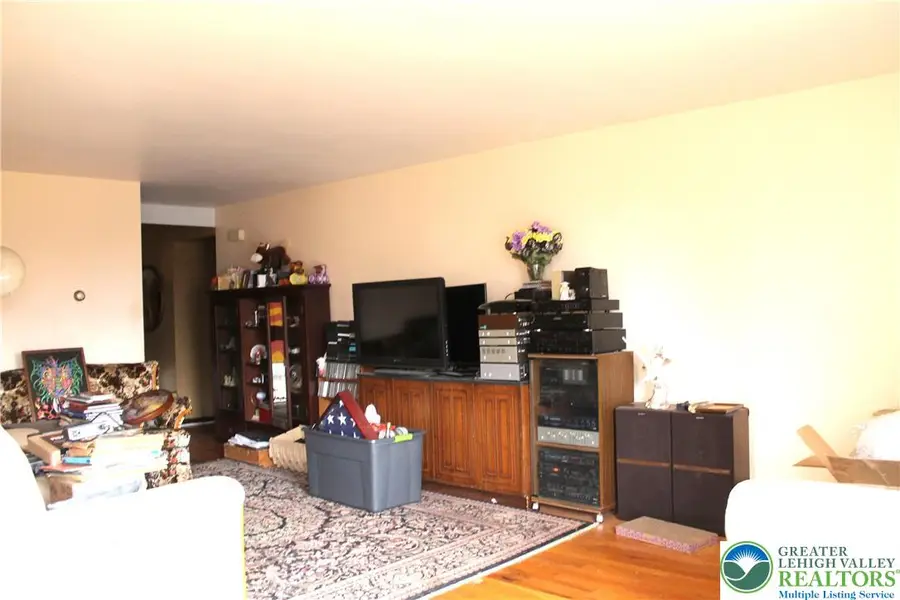 222 Myrtle Avenue, Forks Township, PA 18040 - Image #3