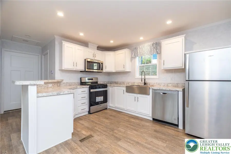 465 Royal Manor Road #LOT 8, Williams Township, PA 18042 - Image #2