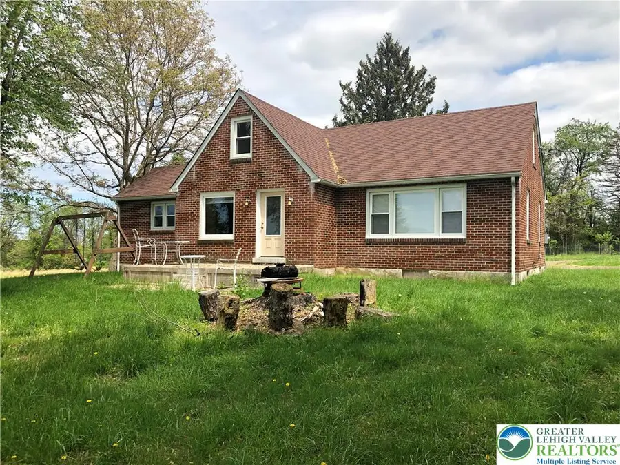 1931 Meadows Road, Lower Saucon Township, PA 18015 - Image #3