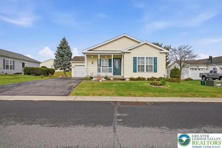 727 Kykuit Place, Forks Township, PA 18040 - Image #2