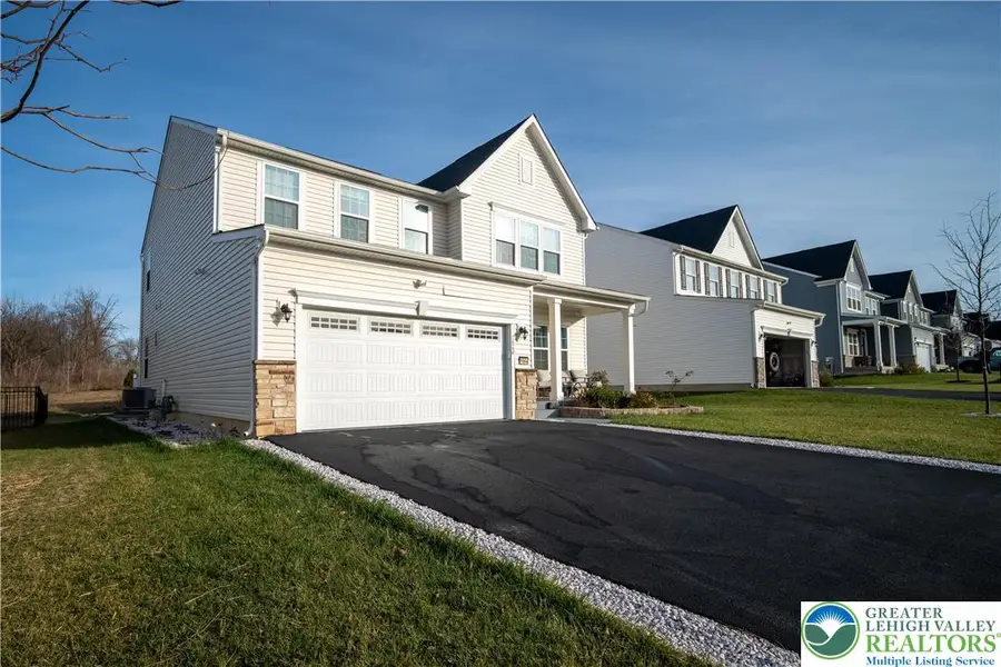 1064 Woodmont Lane, North Catasauqua, PA 18032 - Image #2