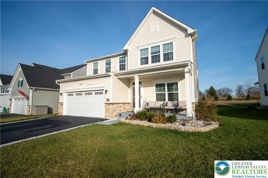 1064 Woodmont Lane, North Catasauqua, PA 18032 - Image #3