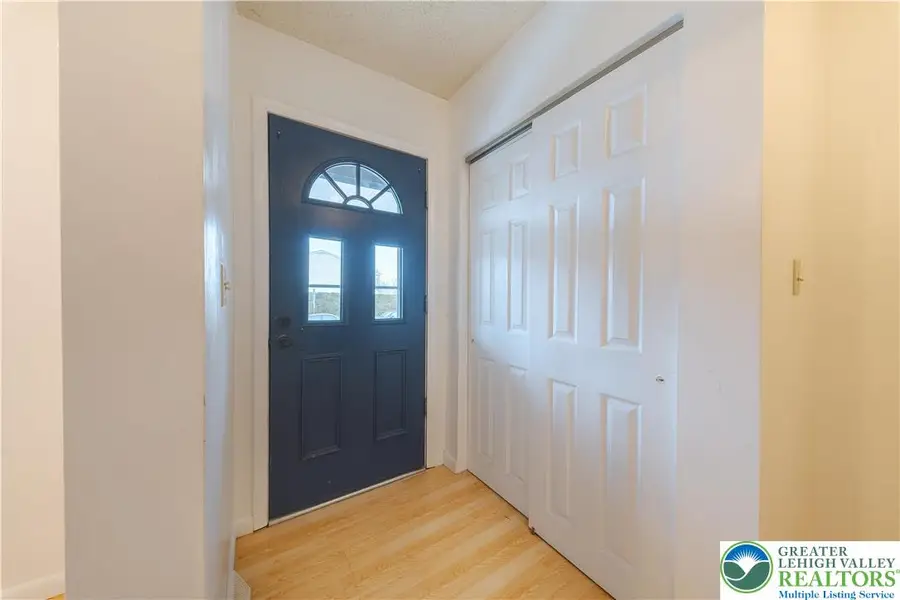 7528 Buttercup Road, Lower Macungie Township, PA 18062 - Image #3