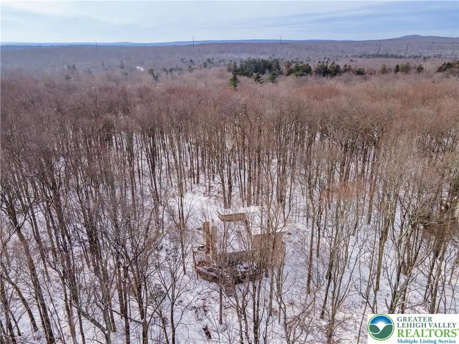 178 Cardinal Drive, Clifton Township, PA 18424 - Image #2