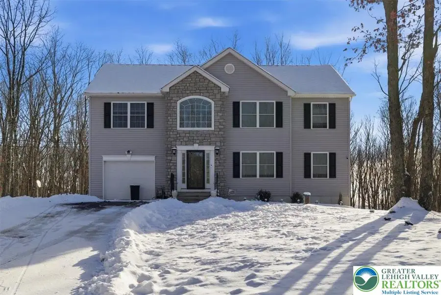 232 Shenandoah Trail, Sierra View, PA 18330 - Image #2