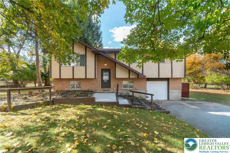 1226 Stones Crossing Road, Palmer Township, PA 18045 - Image #2