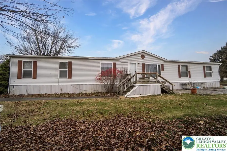 9131 N Primrose Circle N, Breinigsville, PA 18031 - Image #2