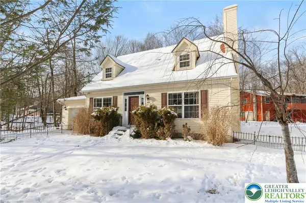 462 Country Place Drive, Coolbaugh Twp, PA 18466