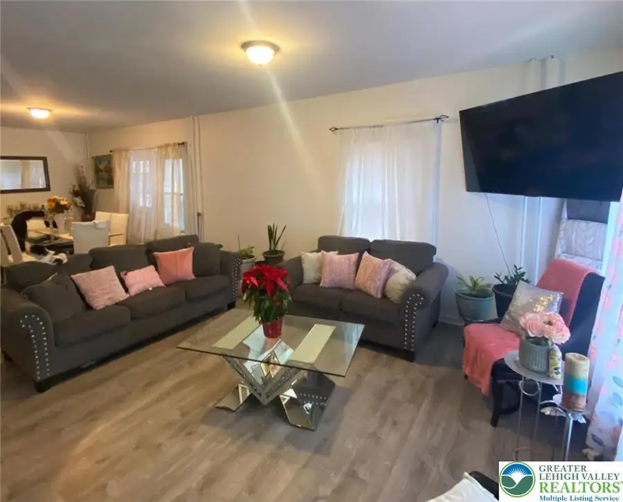 1043 Fullerton Avenue, Allentown, PA 18102 - Image #3