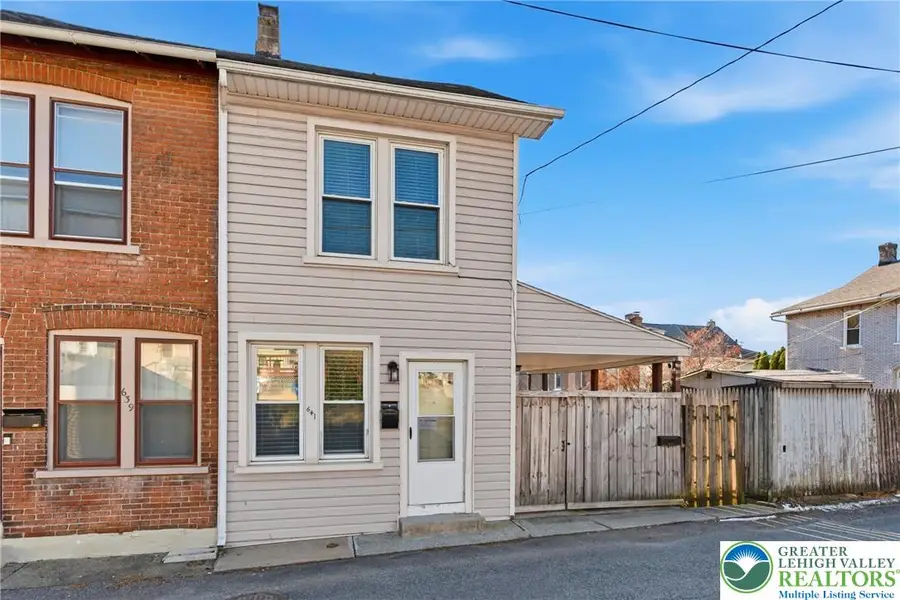 641 Martins Lane, Bethlehem, PA 18018 - Image #2