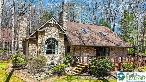 29 Great Oaks Drive, Rush Twp, PA 18240