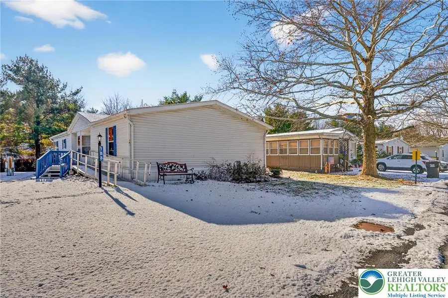 188 Greenbriar Drive, East Allen, PA 18014 - Image #3