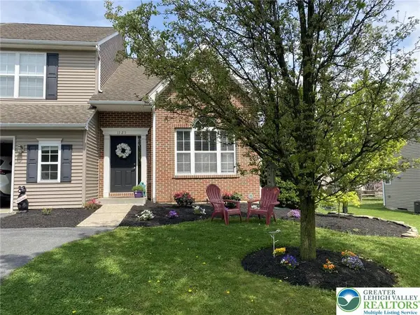 1525 Cambridge Drive, Lower Macungie Twp, PA 18062