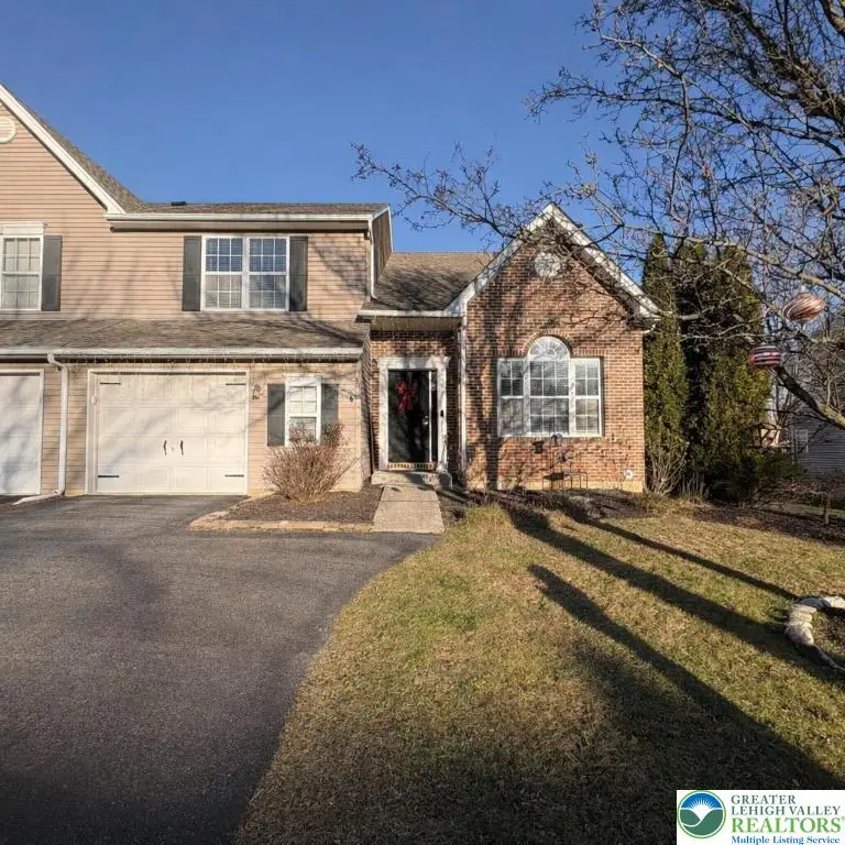 1525 Cambridge Drive, Ancient Oaks, PA 18062 - Image #2