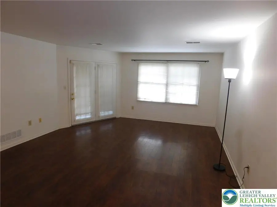 4644 Cheryl Drive, Hanover, PA 18017 - Image #2