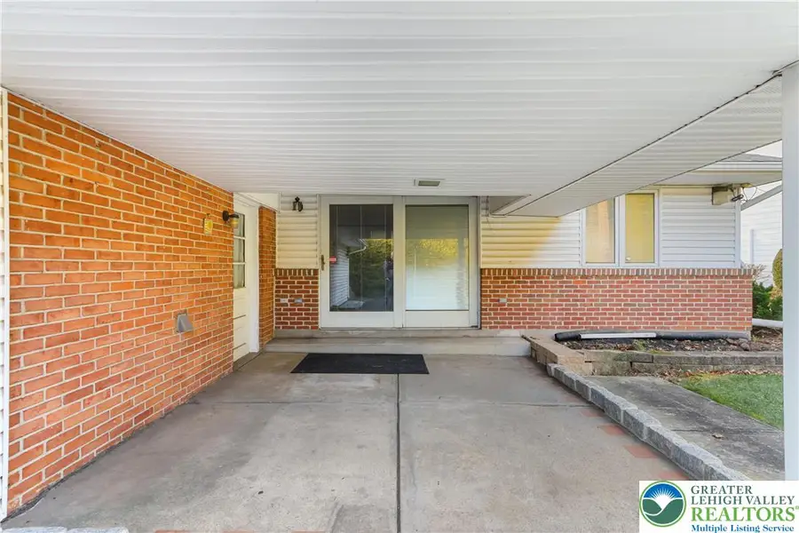 3319 Birch Avenue, Dorneyville, PA 18103 - Image #3