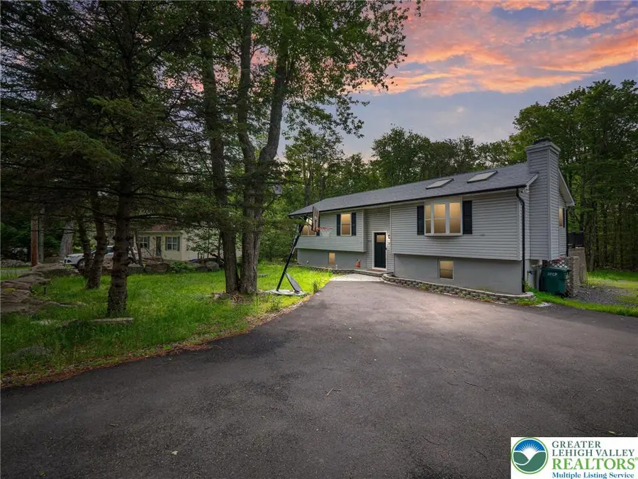 1533 Black Birch Way, Coolbaugh Township, PA 18466 - Image #2