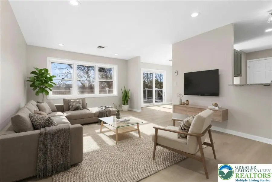 1290 Country Club, Lower Macungie Township, PA 18106 - Image #2