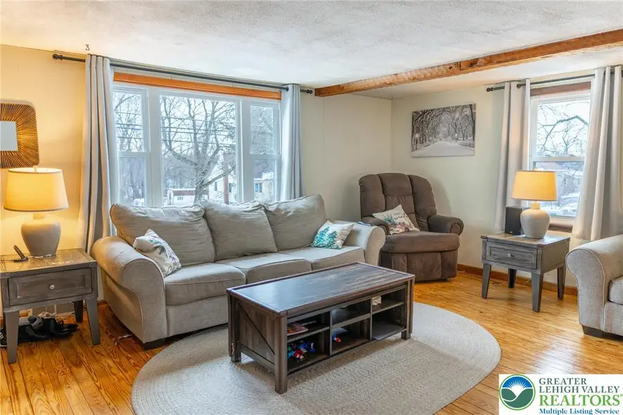 664 Locke Heights Road, Washington, PA 18013 - Image #3