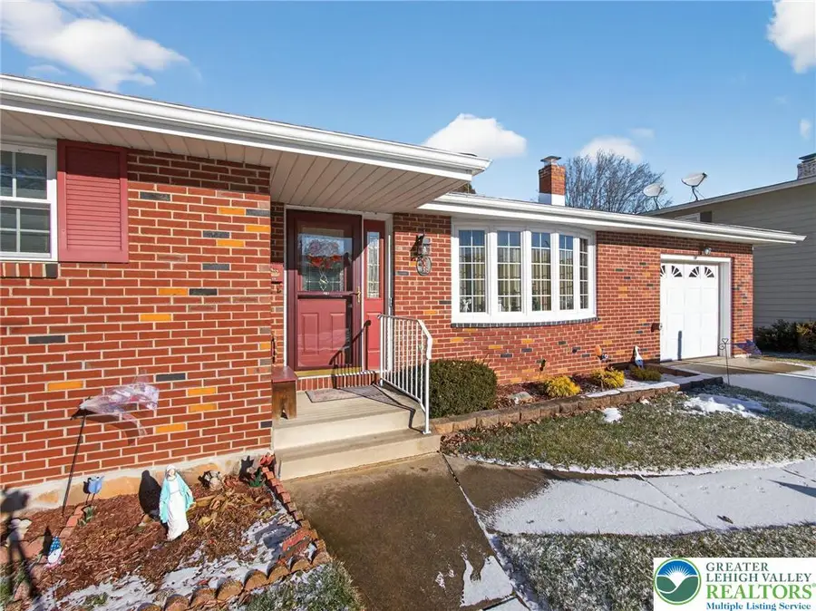 481 Forrest Avenue, Bethlehem, PA 18017 - Image #2