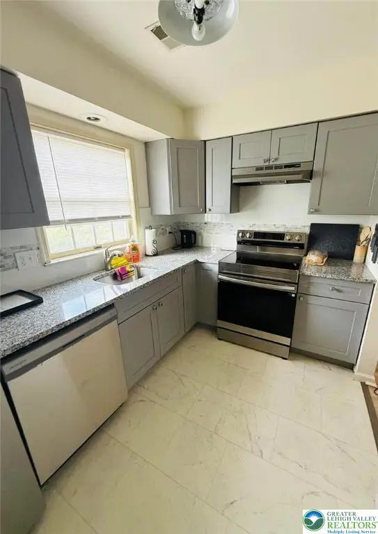 203 E Emmaus Avenue, Salisbury Township, PA 18103 - Image #3