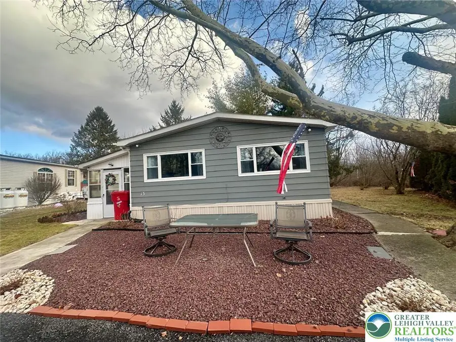 13 Longwood Circle, Moore Township, PA 18014 - Image #2