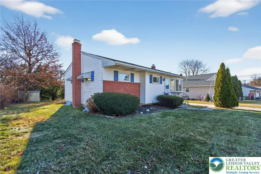 1824 Hilltop Terrace, Bethlehem, PA 18018 - Image #2