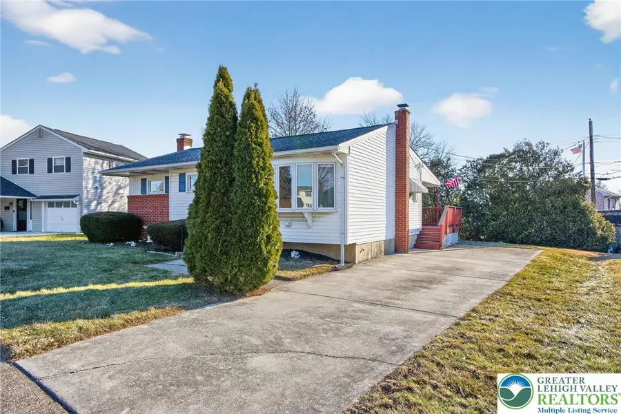 1824 Hilltop Terrace, Bethlehem, PA 18018 - Image #3