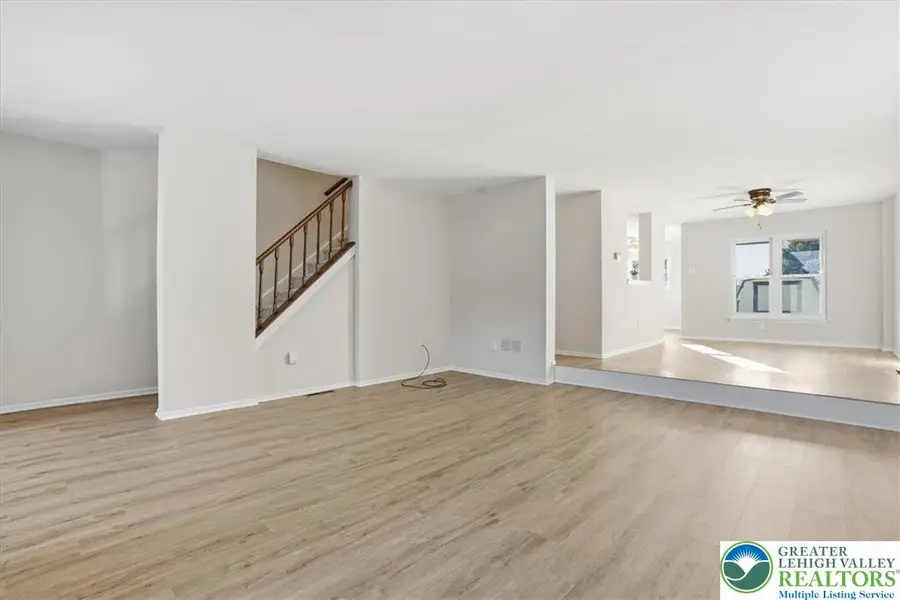 3434 Colonial Court, South Whitehall Township, PA 18104 - Image #3