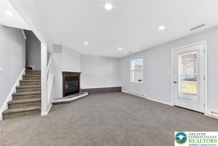 1930 Cricklewood, Fogelsville, PA 18051 - #2