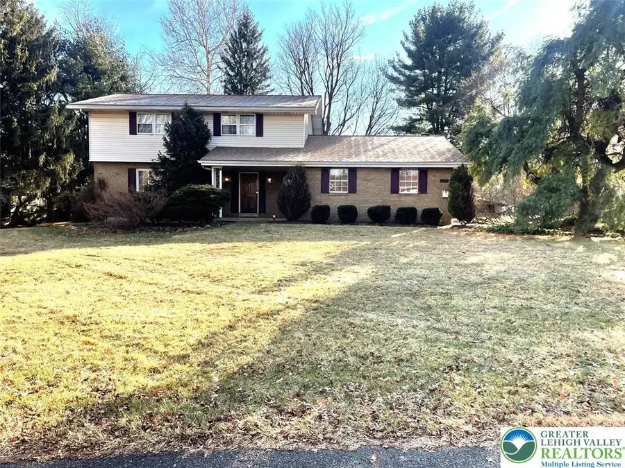 3516 Edinburgh Road, South Whitehall Township, PA 18104 - Image #2