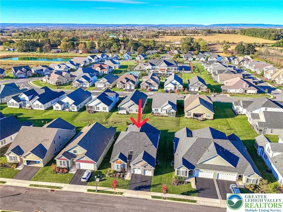 3814 Victors Way, Easton, PA 18045 - #3