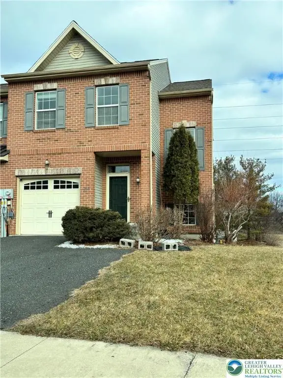 258 Milkweed Drive, Upper Macungie, PA 18104 - Image #1