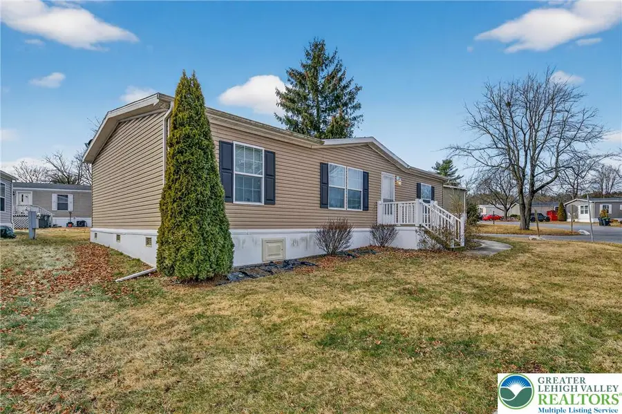 4250 Jaguar Court, North Whitehall Township, PA 18069 - Image #3