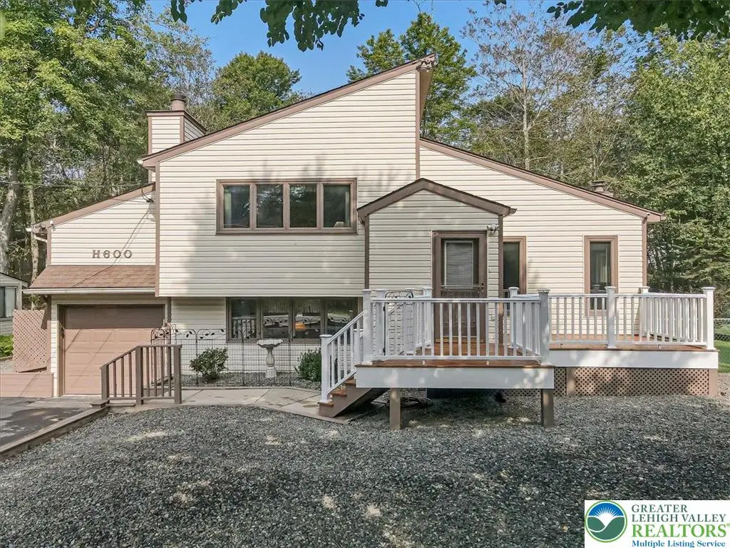 8495 Bumble Bee Way, Coolbaugh Township, PA 18466 - #1