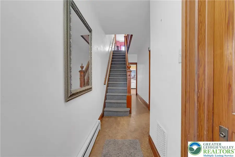 619 Juniper Street, Quakertown, PA 18951 - Image #3