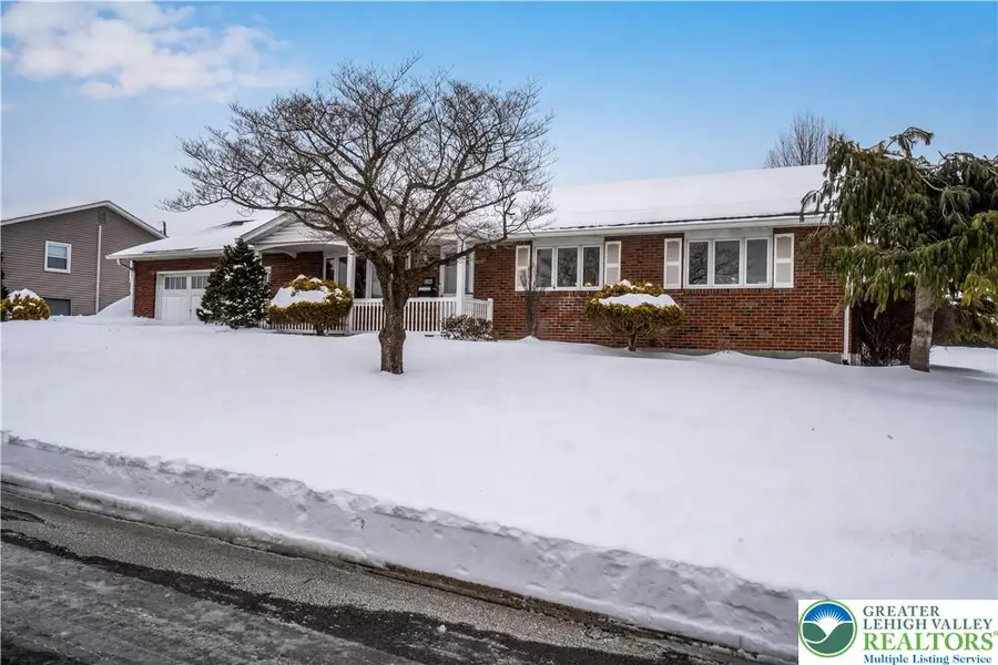 3104 N 5th Street, Hokendauqua, PA 18052 - Image #2