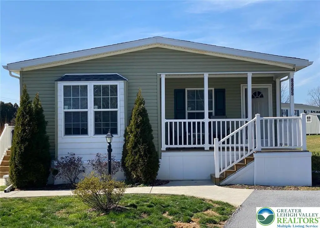 8865 Breinig Run Circle, Breinigsville, PA 18031 - #1