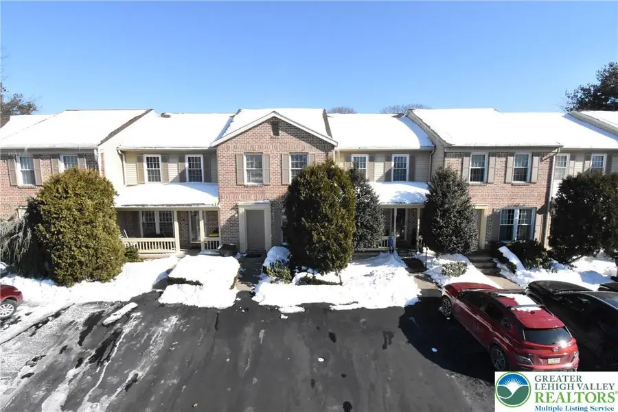 573 Ponds Edge Lane #A4, Upper Macungie, PA 18104 - Image #3