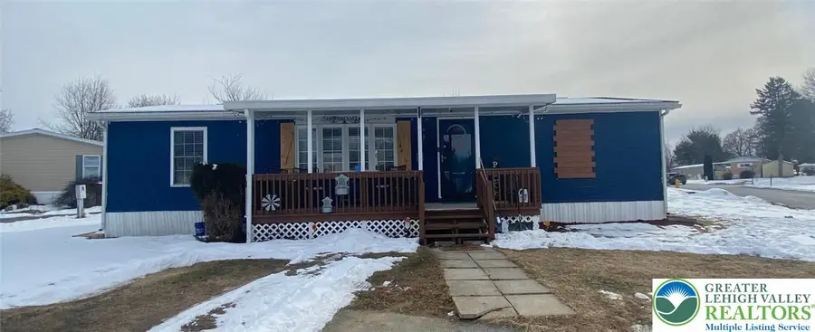 8755 Breinig Run Circle, Breinigsville, PA 18031 - Image #2