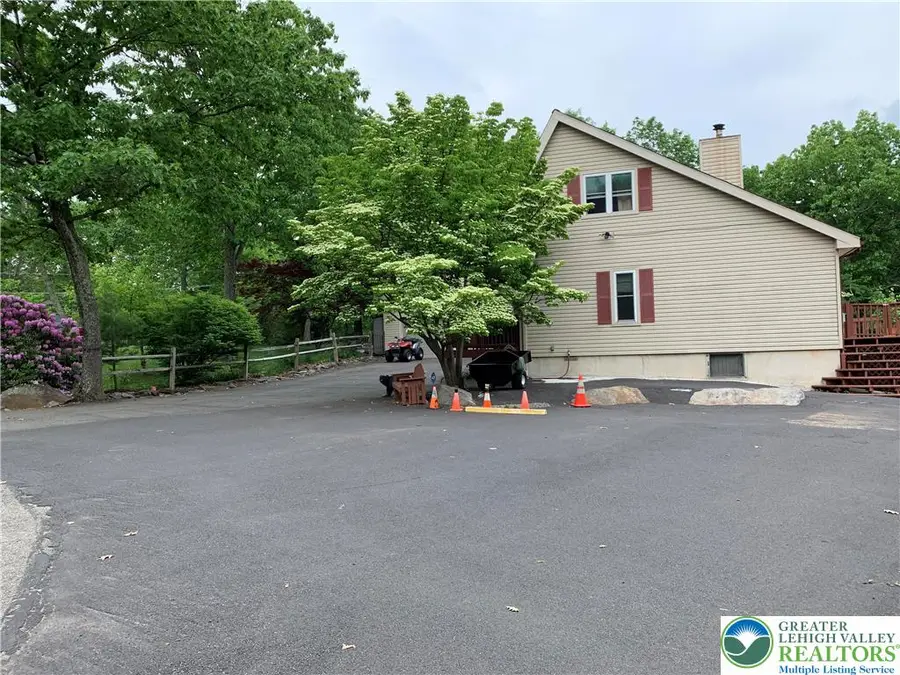 3205 Ely Court, Saw Creek, PA 18324 - #2