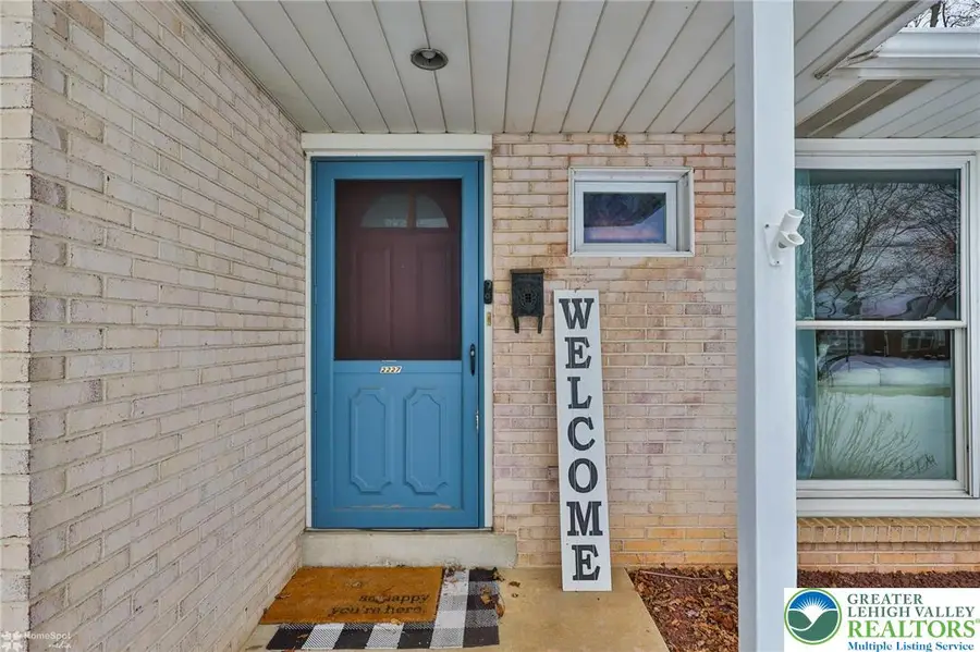 2227 W Woodlawn Street, South Whitehall Township, PA 18104 - Image #2