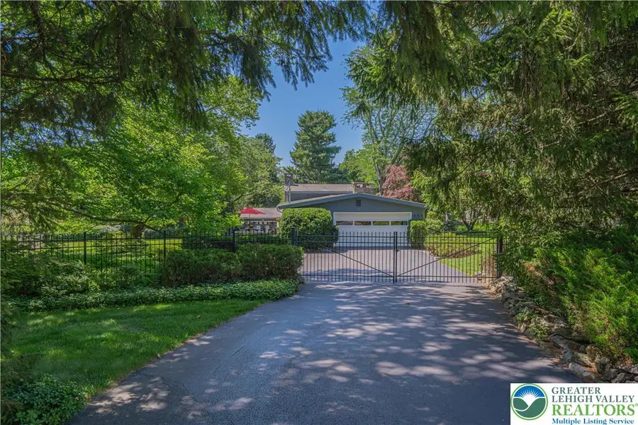 684 Pine Top Trail, Bethlehem, PA 18017 - #2