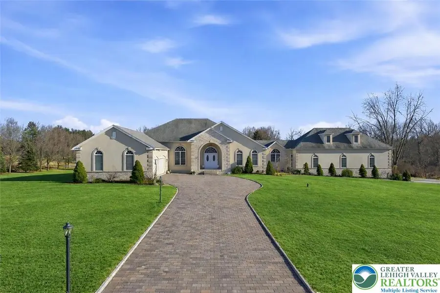 901 Meyer Road, Bushkill, PA 18064 - #2