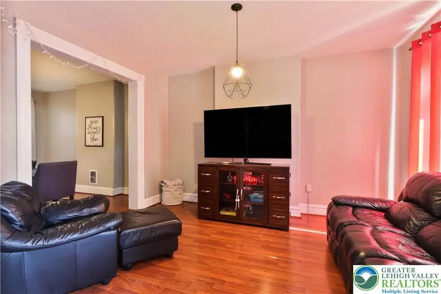 389 W Turner Street, Allentown, PA 18102 - #3